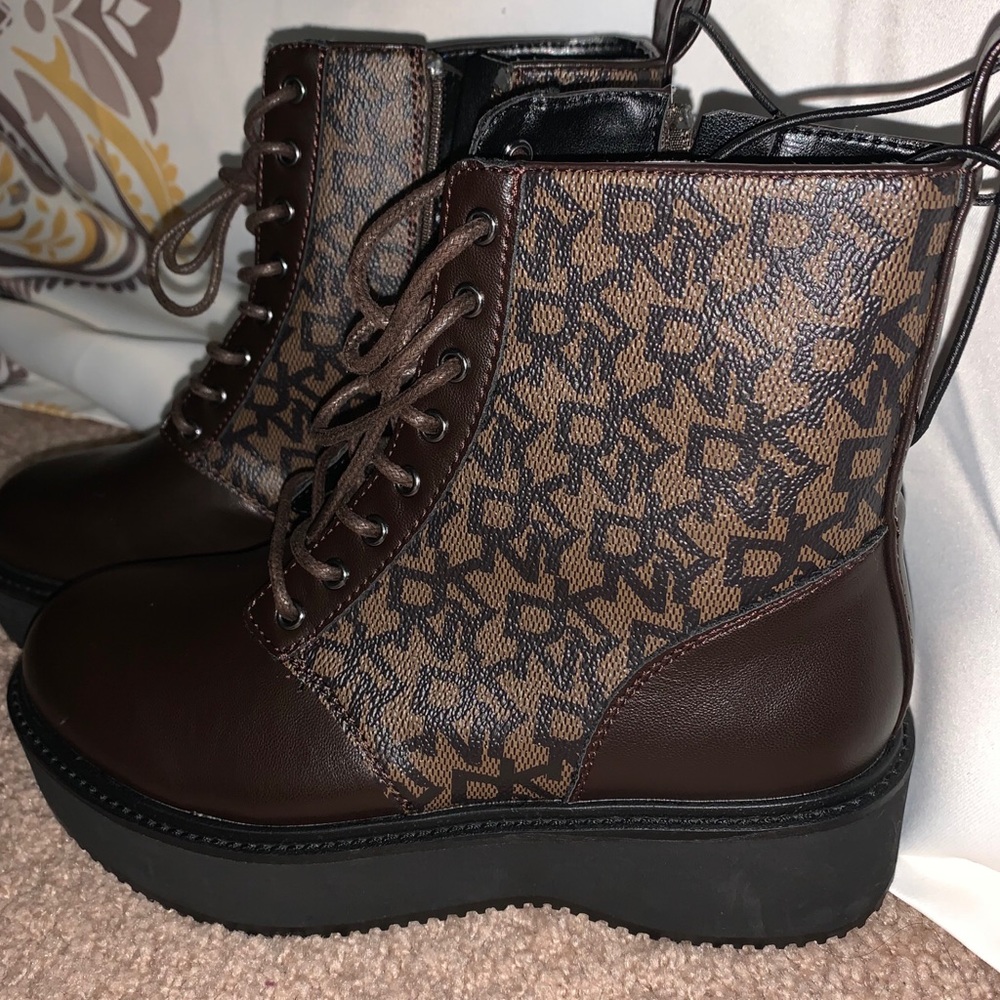 DKNY boots - Picture 2 of 5